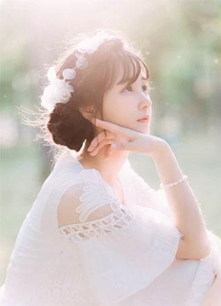 女主叫秦芷的